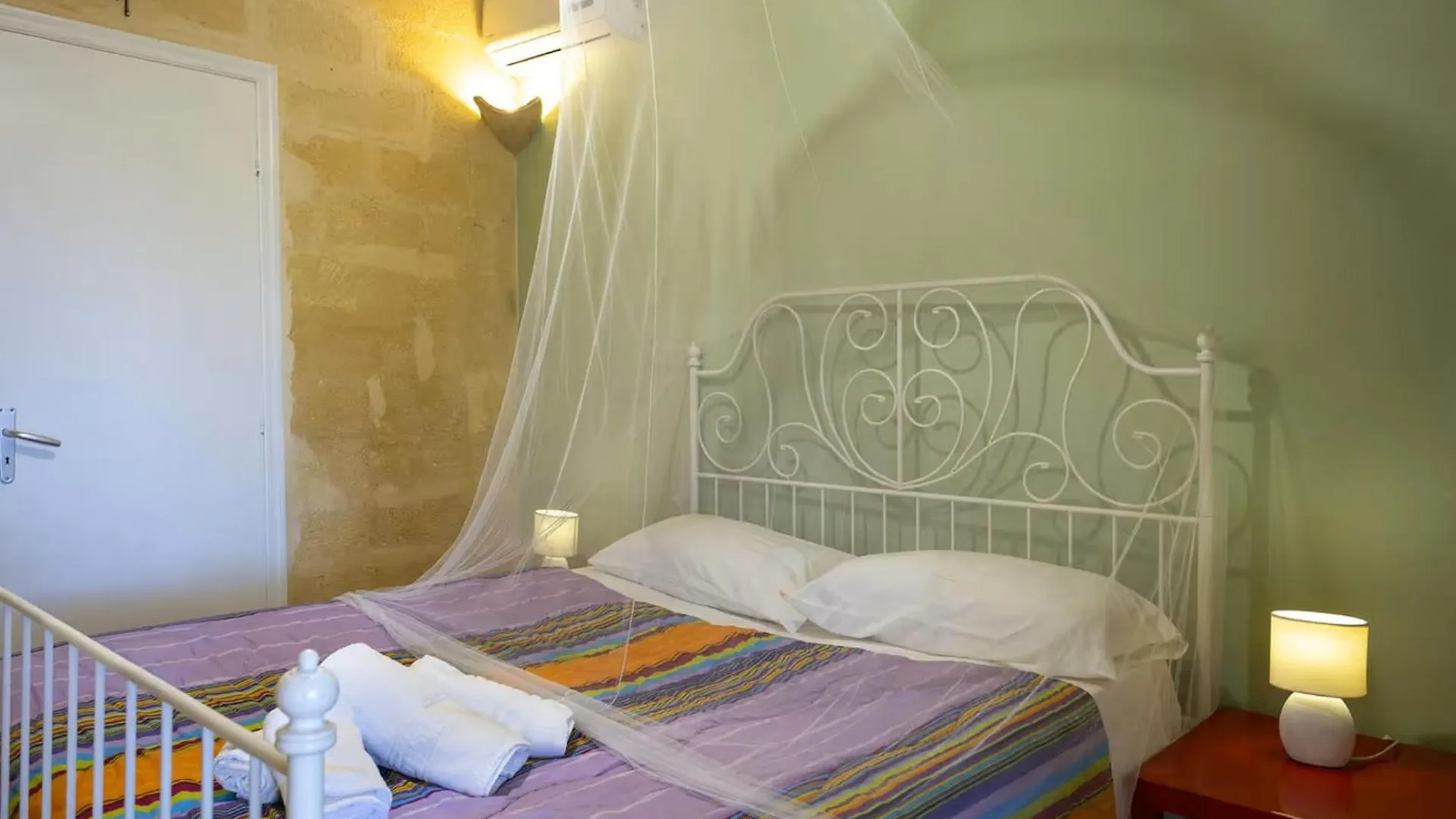 Stunning Apartment In The Nature With Dreamy View Parrinello 0*,